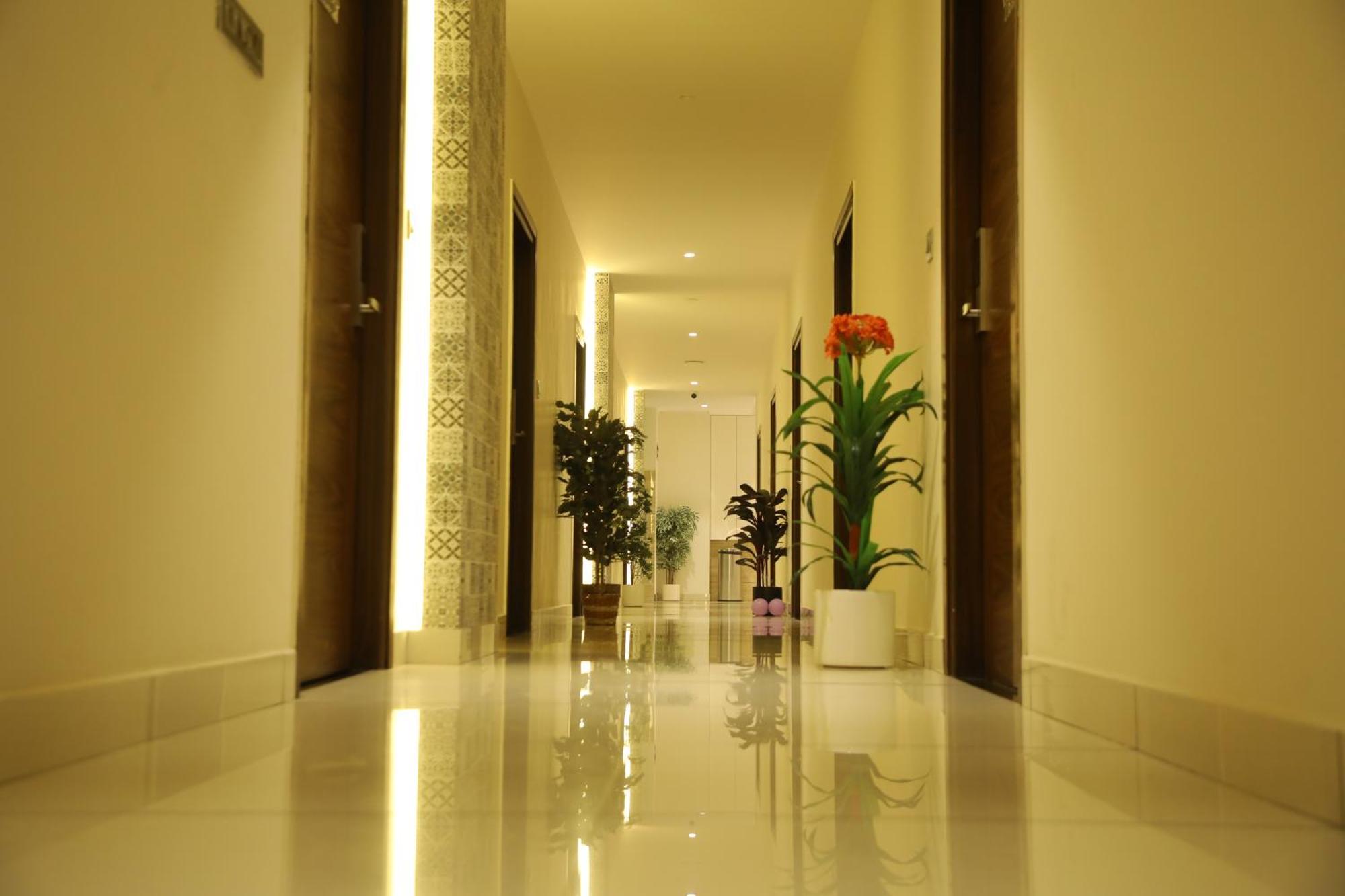 Rajathadri Royal Inn Bangalore Exterior foto